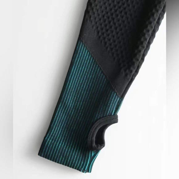 3-piece set: leggings, sports bra, & cropped zip jacket | Black & Forest Green - Picture 12 of 15